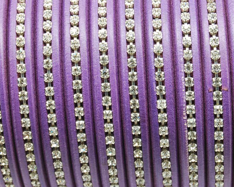 REGALIZ Leather cord with strass. Oval 10x6mm. Purple-s.crystal.
