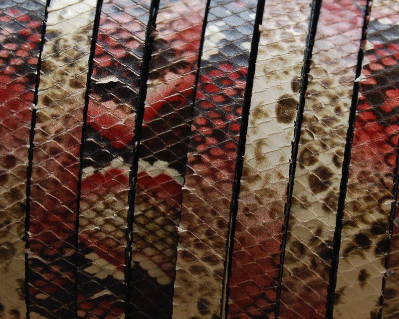 Imitation Snake skin. Flat. 10x2.5mm. Red.