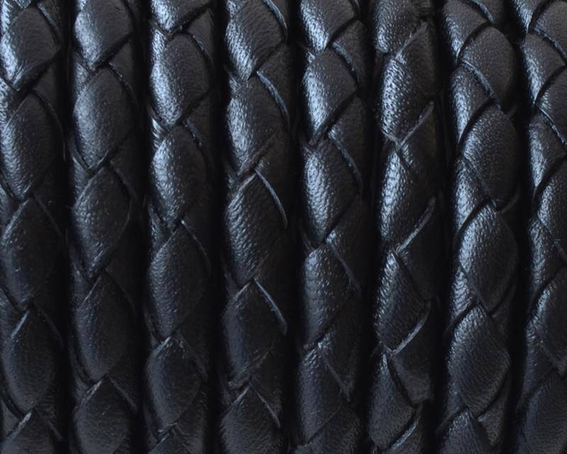 Bolo Braided Round Leather Cord. 5mm. Black. With hole. Inn.0.8mm.approx.