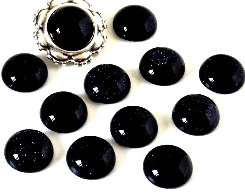 Goldsand. Cabochon. 12mm. Blue.