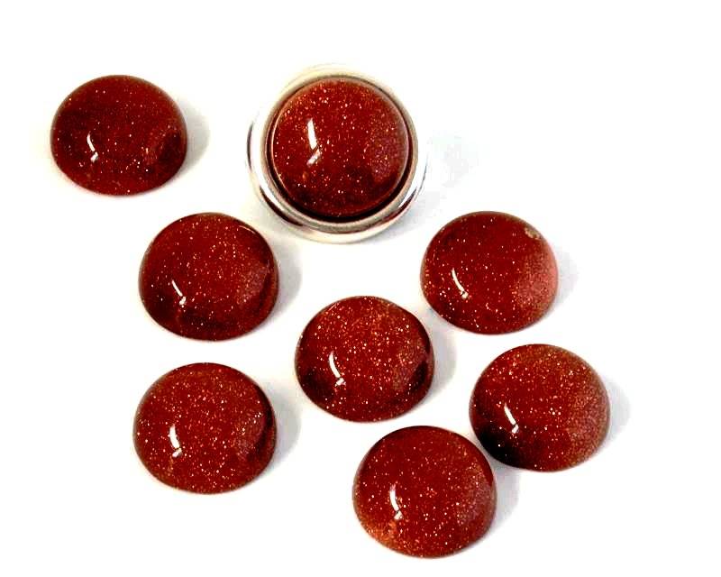Goldsand. Cabochon. 12mm.
