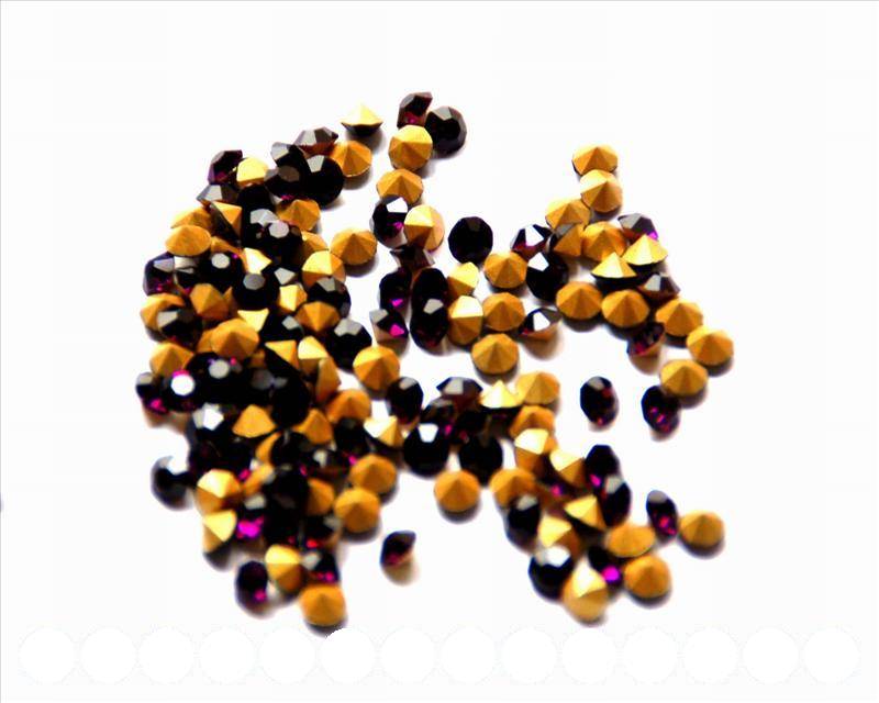 Rhinestone Cabochons. 4-4.1mm. Dark purple.