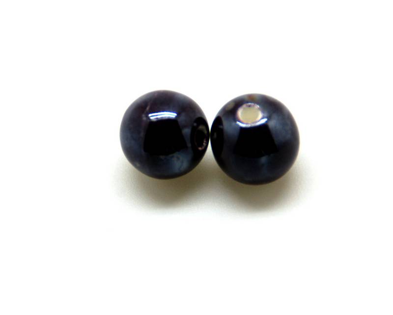 Porcelain. Round. 14mm. lilac ir. Hole:Approx 1mm.