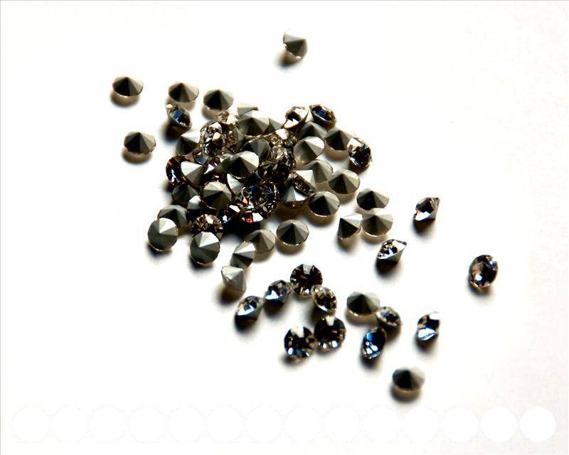 Rhinestone cabochons 1.7-1.8mm. olive. 14