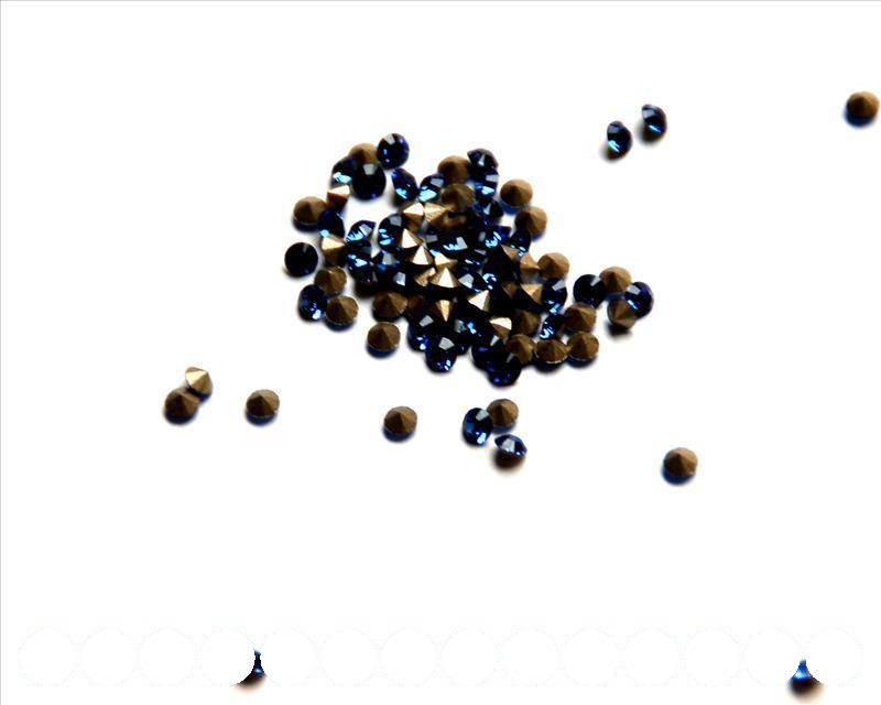 Swarovski. Xilion Chatons 3mm. Sapphire.