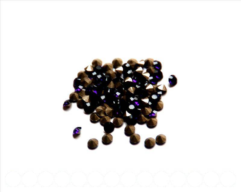 Swarovski. Xilion Chatons 3mm. Purple Velvet.