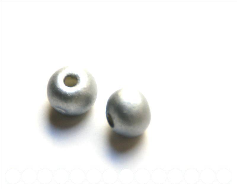 Ceramic. Round, 12mm. Matt silver. Int.3mm.