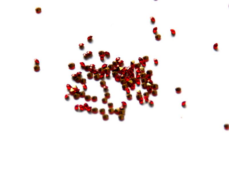 Crystal. Rhinestone Chaton. 1,7-1,8mm. Light Siam.