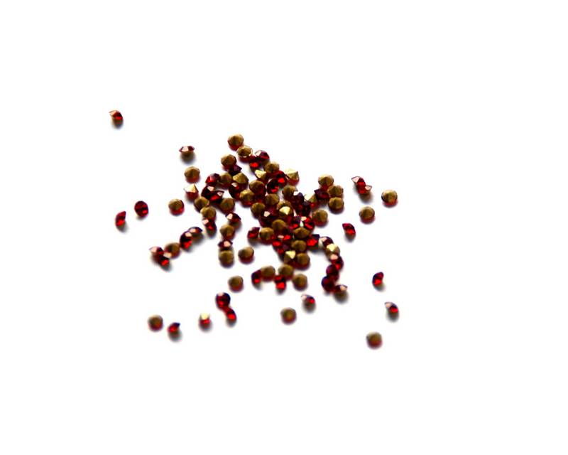 Crystal. Rhinestone Chaton. 1,7-1,8mm.Siam .