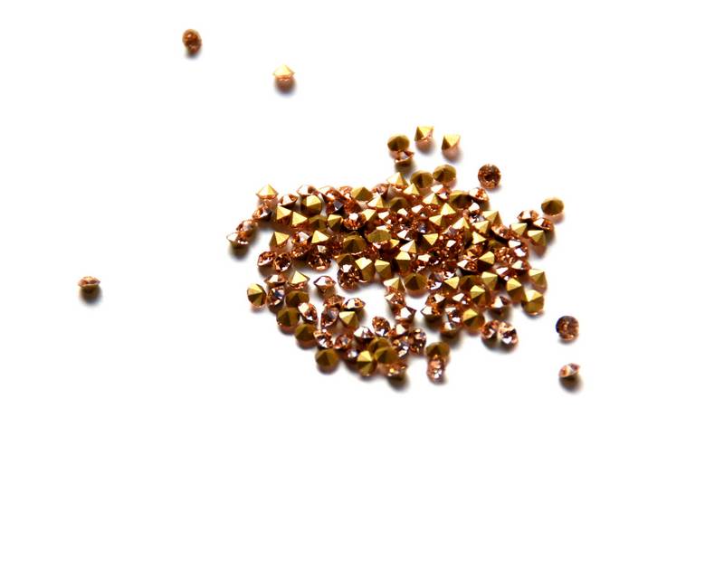 Crystal. Rhinestone Chaton. 2,9-3mm. Peach .