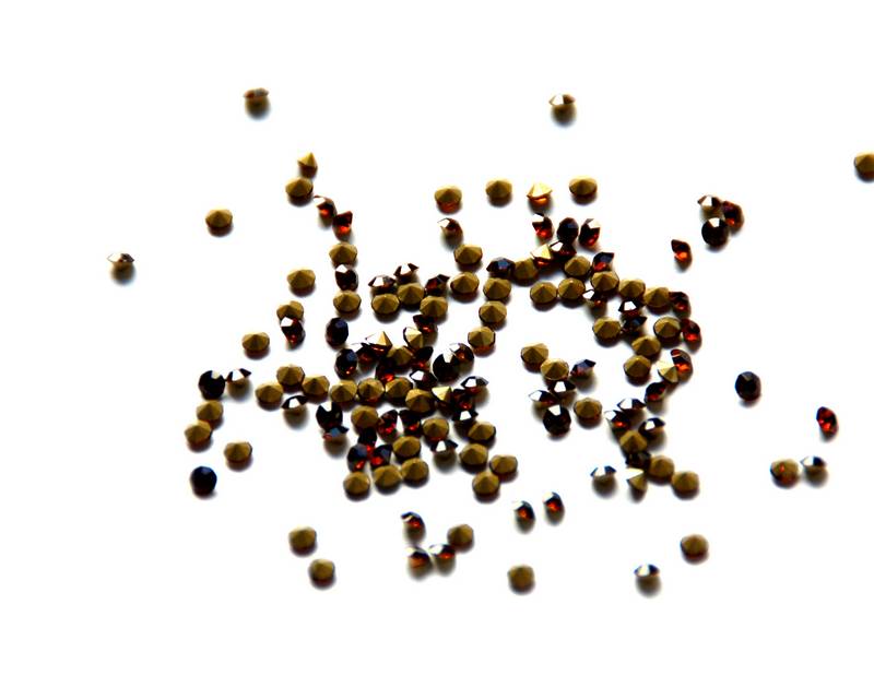 Crystal. Rhinestone Chaton. 2,9-3mm.Smoked Topaz .
