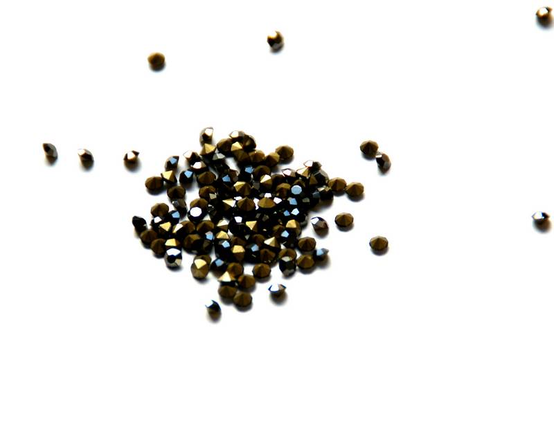 Crystal. Rhinestone Chaton. 2,9-3mm.Jet Hematite .