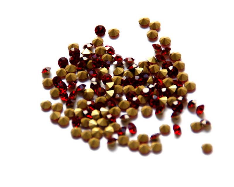 Crystal. Rhinestone Chaton. 4-4,1mm. Siam. 144 Ud.