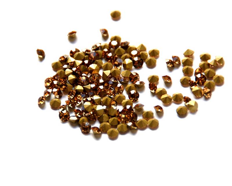 Crystal. Rhinestone Chaton. 4-4,1mm. Topaz . 144 Ud.