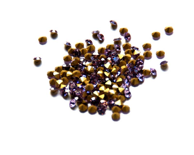 Crystal. Rhinestone Chaton. 4-4,1mm. Tanzanite . 144 Ud.