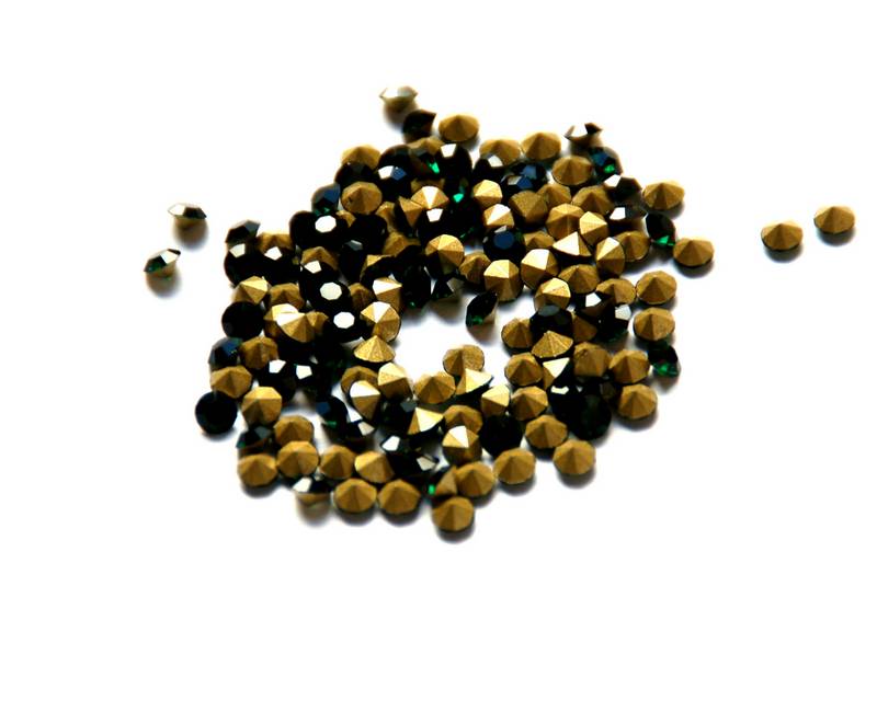 Crystal. Rhinestone Chaton. 4-4,1mm. Emerald. 144 Ud.