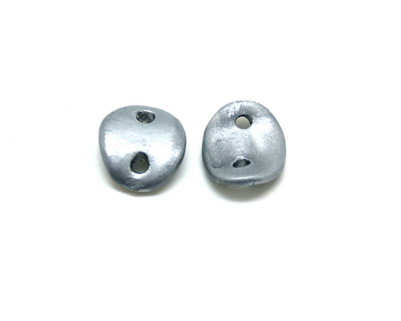 Ceramic. Connector. 30x25mm. Silver mat. Inn.4mm. app.