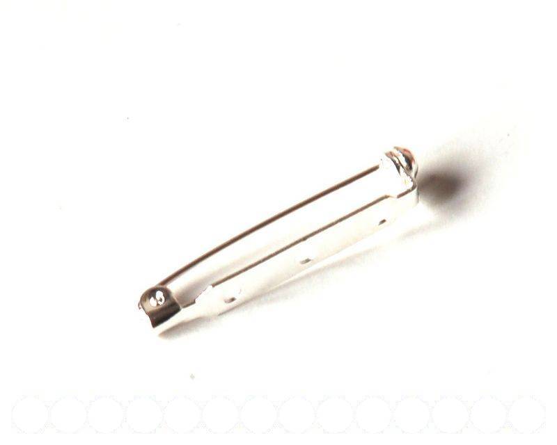 Accessorie. 33x5mm brooch.
