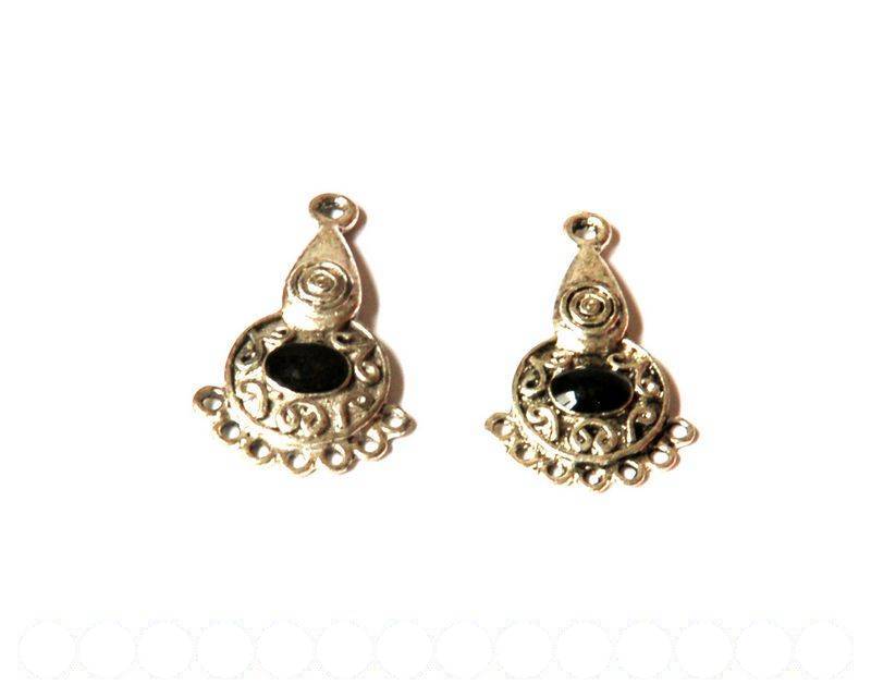 17x28x3mm. silver color. Inn. 2mm aprox 10 PCs