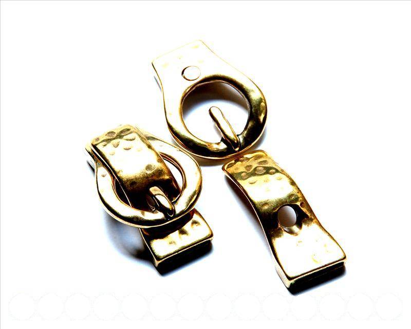 Zamak. Clasp 45x28mm. Antique gold. Inn. 15x2.5mm.