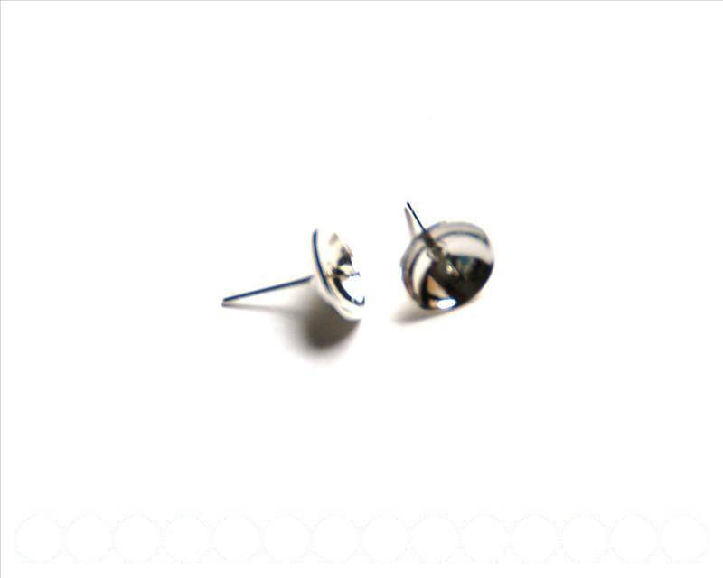 Metal. Accessorie. Earring. 10mm. silver color.