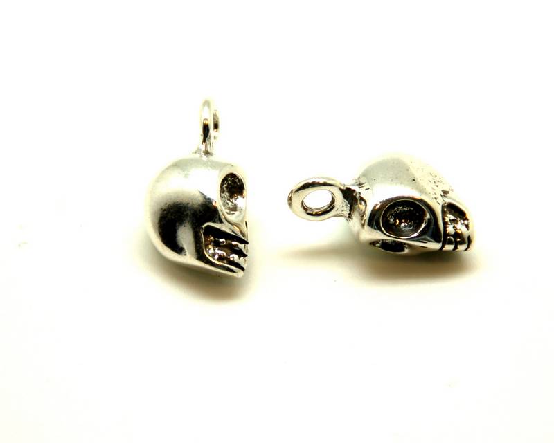 Zamak. Skull. 16x12x15mm. Silver Color. Inn.4mm.