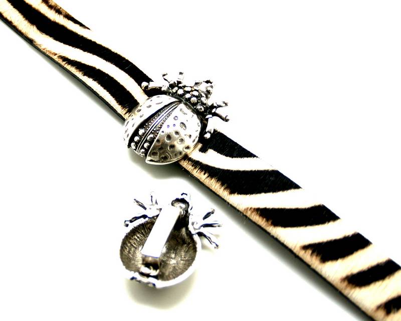 Zamak. Beetle. 35x43mm. Silver color. Inn.20x5mm.