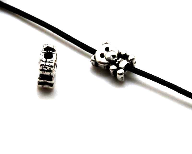 Zamak. Bear. 12,3x8,7mm. Silver color. Inn.2mm.