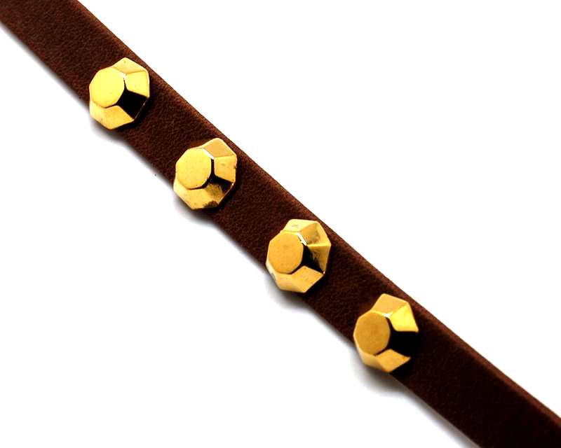 Zamak. Rivet. 10mm. Gold color.