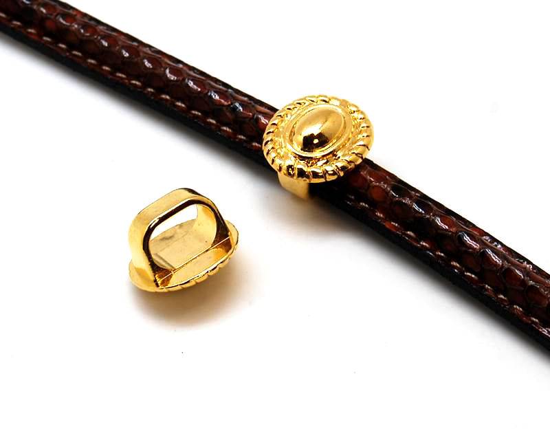 Zamak. Oval. 17x15mm. Gold color. Inn.7xm.