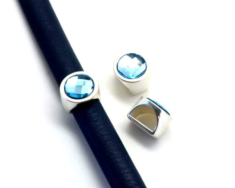 Zamak/Swarovski. Coin. 13mm. Silver-Aquamarine. Inn.10x5mm.