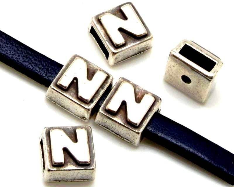 Zamak. Square. 9mm. Letter N . Silver color. Inn.6x2.5mm.