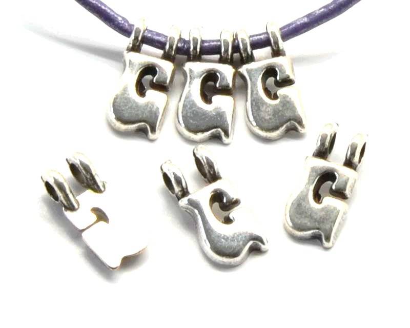 Zamak. Pendant. Letter G. Silver color. 9mm. Inn.2.2mm.