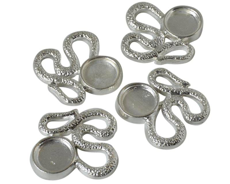 Zamak. Pendant. Snake. 34x33mm. Silver. Inn.12mm.