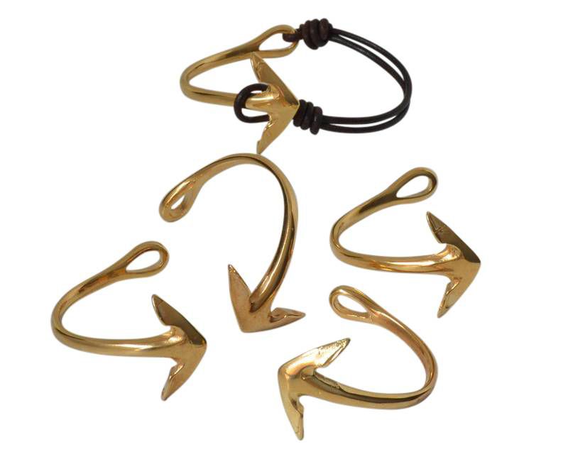Zamak. Half bracelet. Anchor. 54x4m. Gold. Inn.4.8x8mm.
