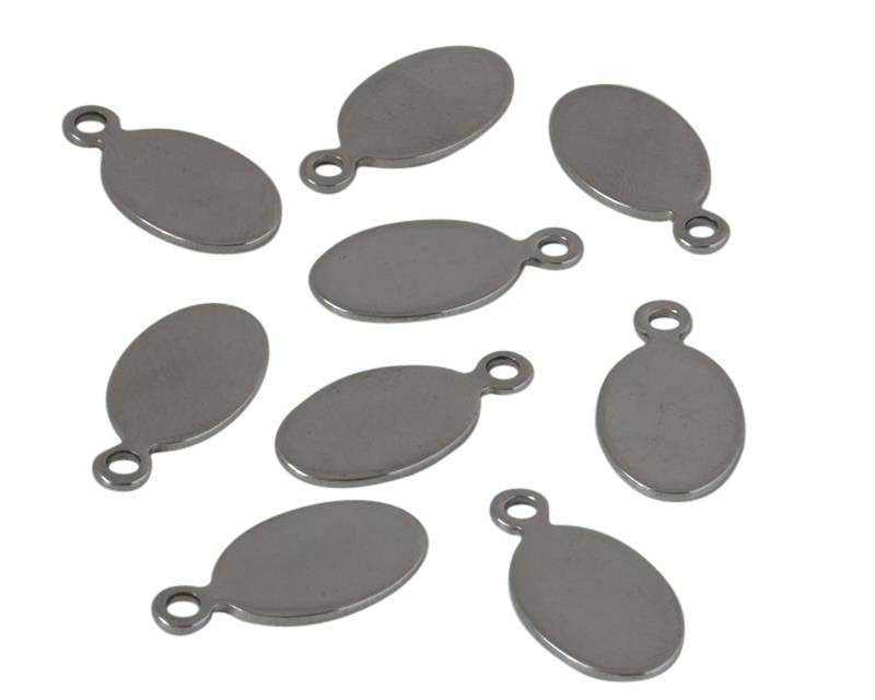 Stainless steel 304. Pendant. Oval. 20x10x1mm. Silver. Inn.2mm