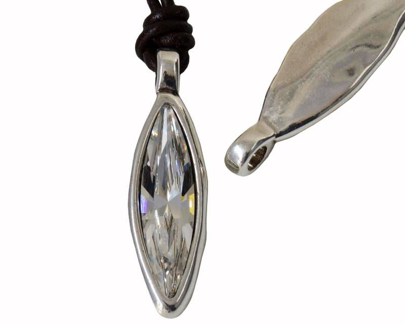 Zamak/SWAROVSKI Pendant. 50x15mm. Silver-Crystal. Int.5mm