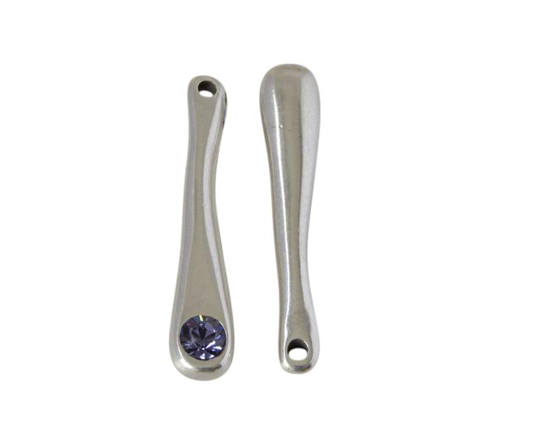 SWAROVSKI and Zamak pendant. 31x6mm. Silver-Tanzanite. Inn.1.3mm