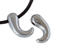 Zamak horn pendant. 21x7mm. Silver. Inn.3mm