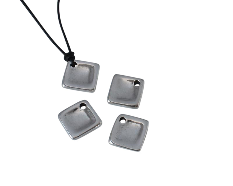 Square pendant Zamak 18x17mm. Silver.Inn.2.5mm