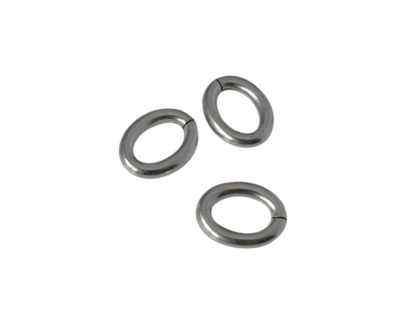 Zamak oval ring 22x18x4mm. Silver.