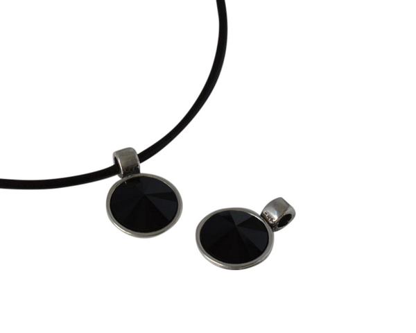 Swarovski and metal pendant 15mm. Silver-JET. Inn.2.8mm