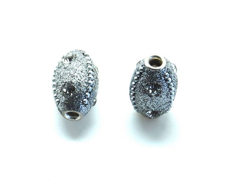 Resin/Rhinestone. Barrel. 20x13mm.Silver glitter. Inn.3mm.