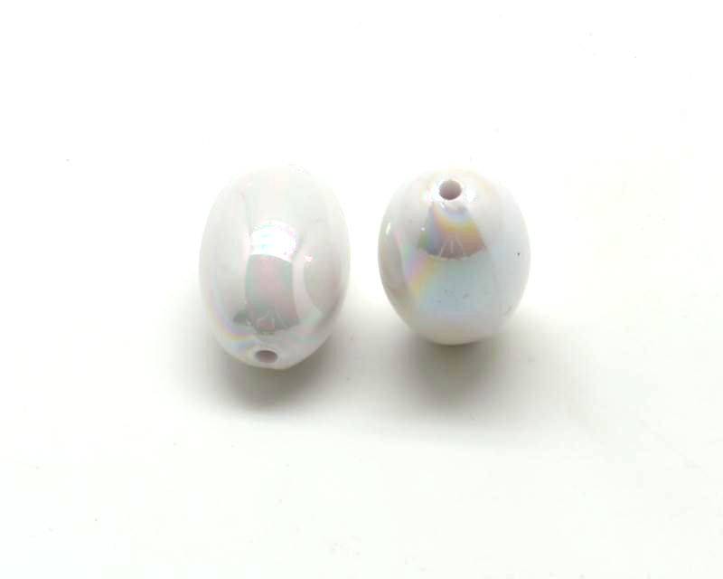 Acrilico.Oval.25x18mm.Blanco irisado.Int.2mm aprox.