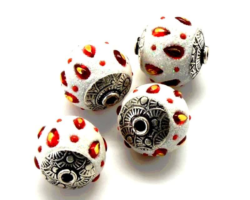 Resin/Metal. 14x16mm. White. Inn.2mm.approx.