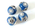 Resin/Metal. Round. 17mm. Blue-silver. Inn.2mm.approx.