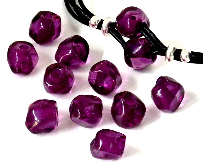 Resin. Round. Irregular. 13x14mm. Purple. Inn.4mm. Best Quality.