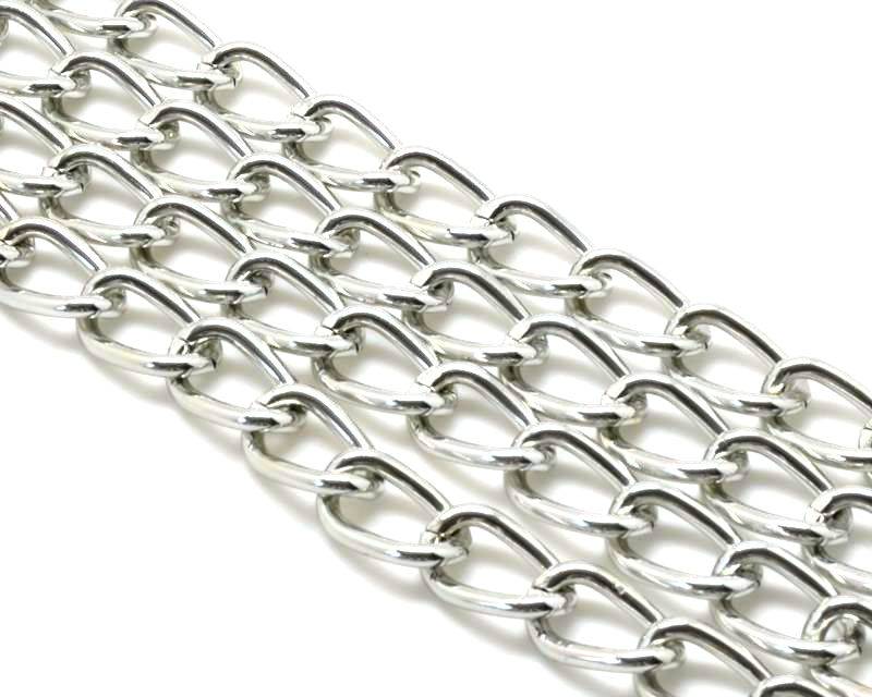 Aluminium chain. 2.6x11.7x18.5mm. Silver color2.