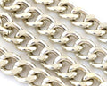 Aluminium. Chain. 15.6x11.5x3.2mm. Silver color.