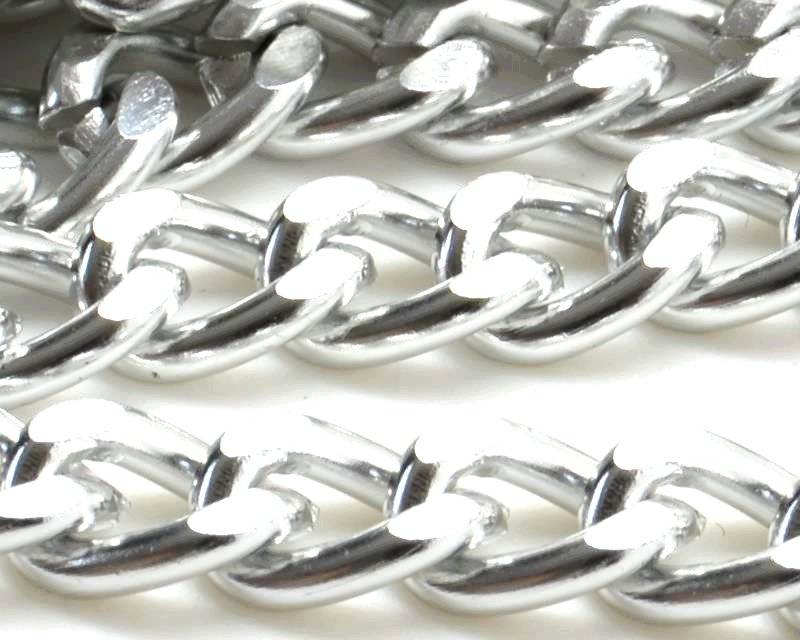 Aluminium. Chain. 2x7x10mm. Silver color.